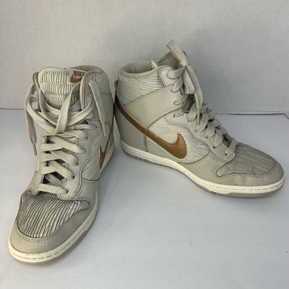 NIKE Dunk Sky Hi Light Bone-Sail-Metallic Red Bronze Women’s US 9.5 528899-013 - Picture 2 of 13